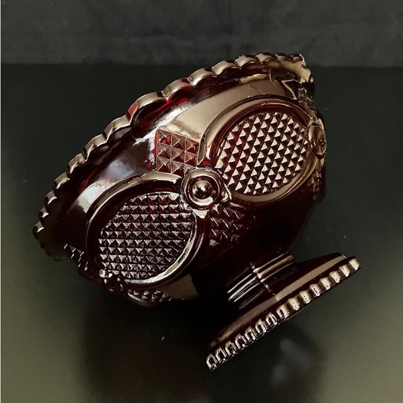 Vintage Avon 1876 Cape Cod Ruby Red Glass Candy Dish - Picture 5 of 6